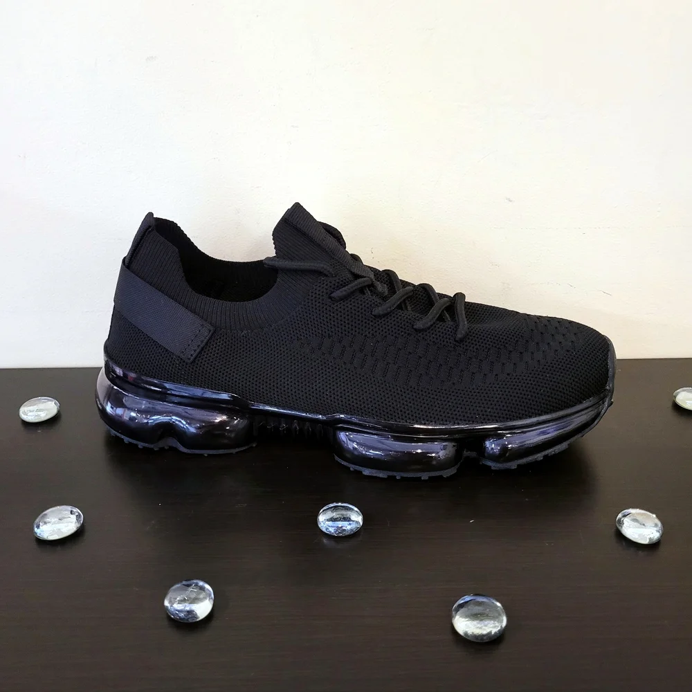 La Sheelah Black Tennis Shoes - Picture 4 of 4